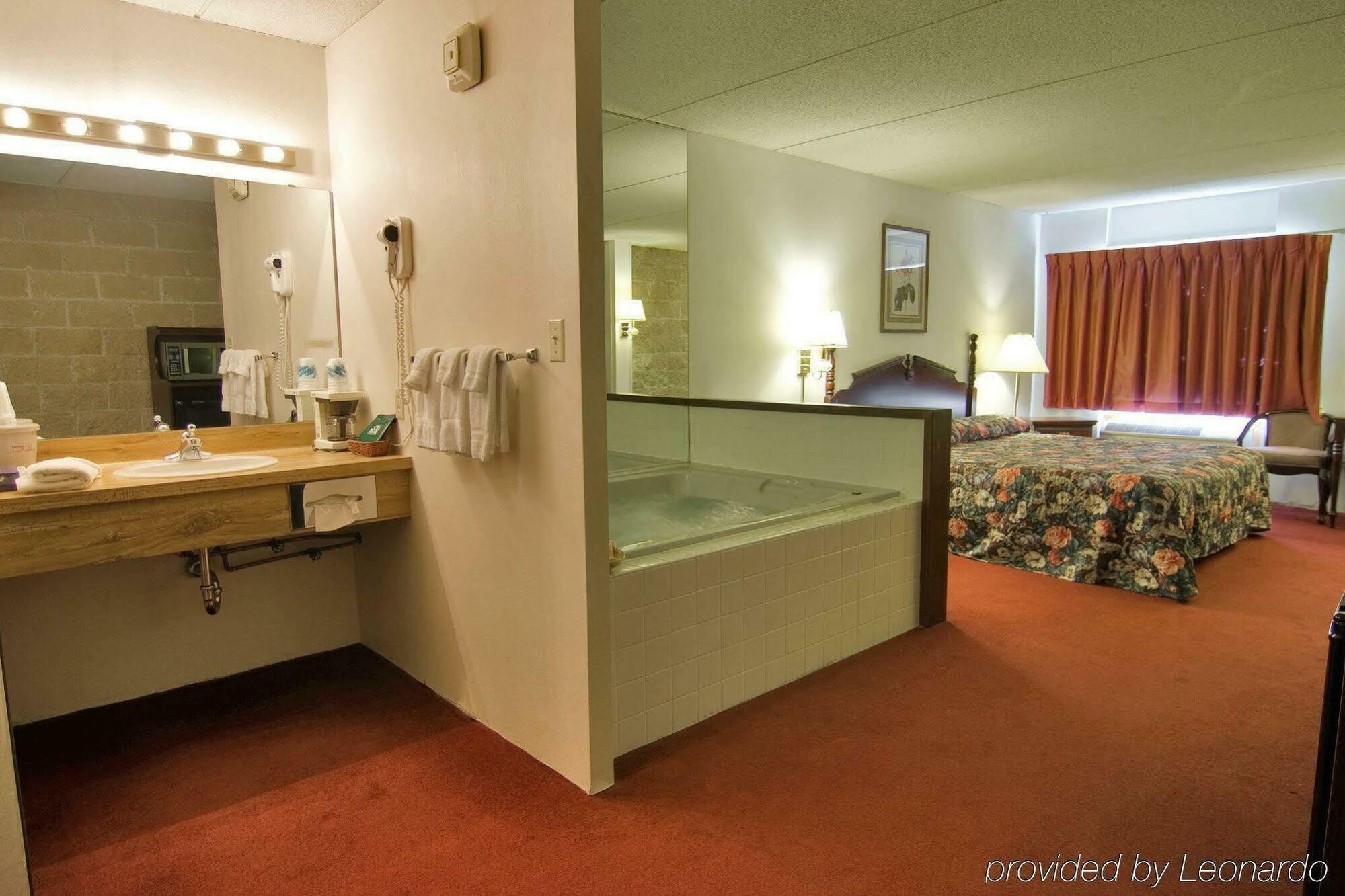 Voyageur Inn And Conference Center Reedsburg Quarto foto